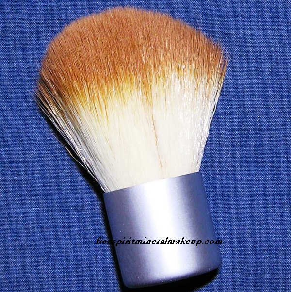 kabuki brush blue
